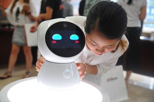 大華股份召開新品發(fā)布會(huì) 機(jī)器人 小樂 賣萌搶鏡